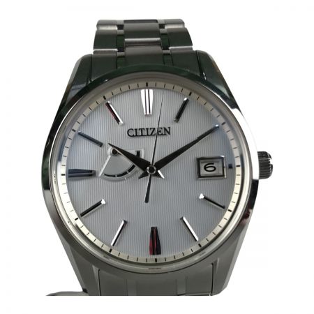  CITIZEN シチズン ザ・シチズン エコドライブ チタン デイト 箱・取説・コマ付 AQ1020-51A ホワイト