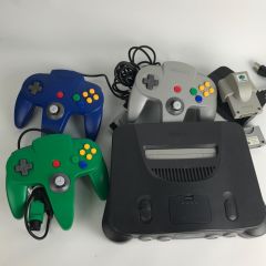  Nintendo 【動作品】ニンテンドー64 任天堂64  NUS-001 コントローラー3個振動パック・コントローラーパック付き Bランク
