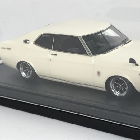   イグニッションモデル 1/43 日産ローレル Nissan Laurel 2000SGX C130 0138 ホワイト
