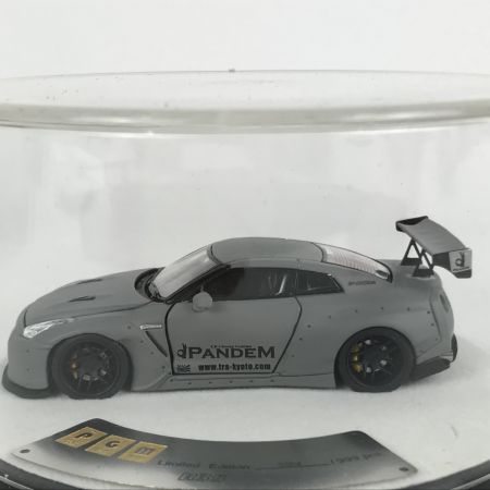   PGM 1/64 日産 R35 ロケットバニー フル開閉モデル 丸台座 リミテッドエディション PGM-640703 グレー