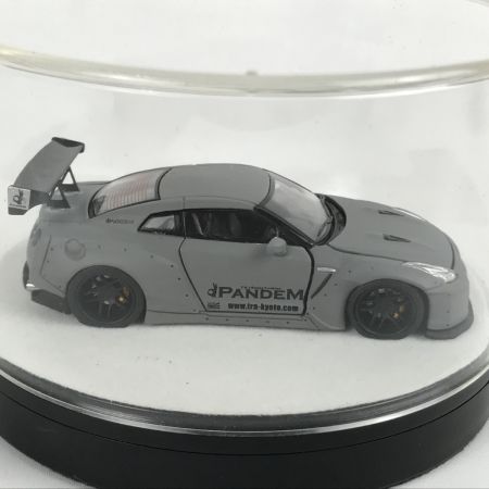   PGM 1/64 日産 R35 ロケットバニー フル開閉モデル 丸台座 リミテッドエディション PGM-640703 グレー