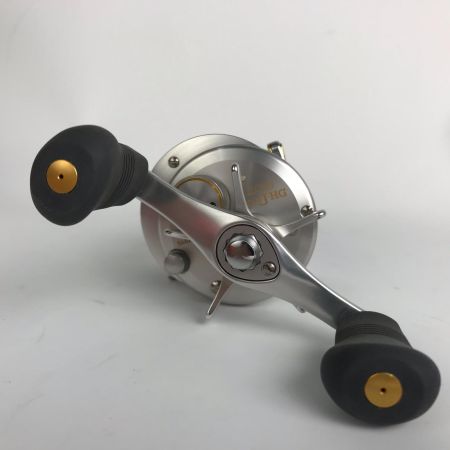  SHIMANO シマノ ベイトリール ’10 オシア カルカッタコンクエスト200 TYPE J-HG 02601