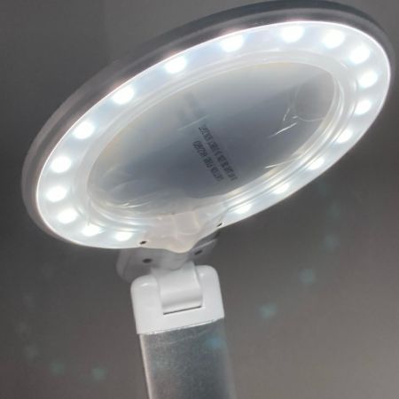 JANOME ジャノメ Halo Go コードレス拡大鏡付き太陽光LEDライト daylight J25201