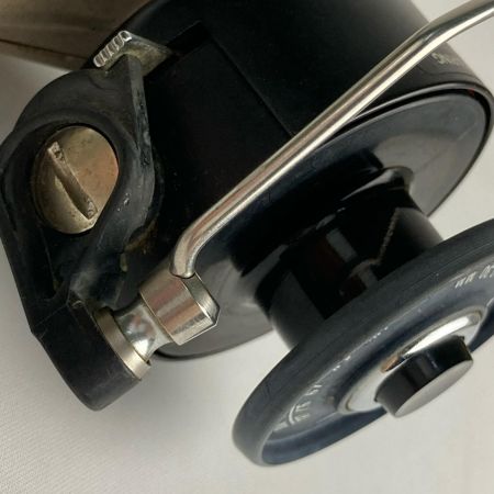 ABU カーディナル4 スピニングリール 810601