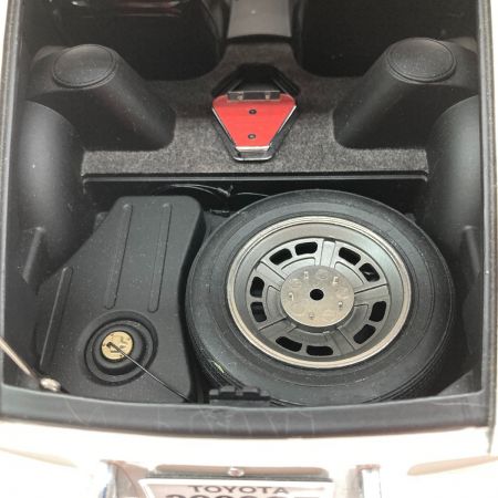   トヨタ 2000GT モデルカー