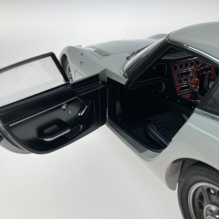   トヨタ 2000GT モデルカー