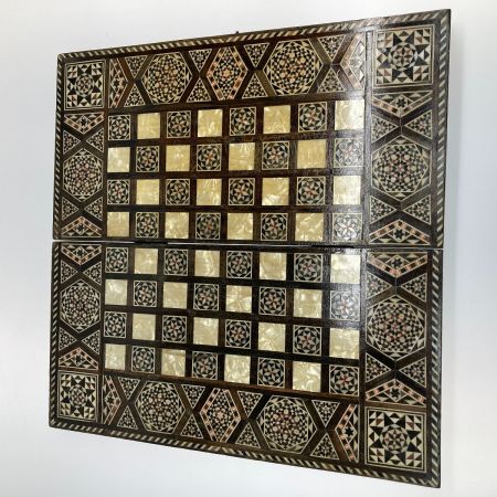   ボードゲーム バックギャモン