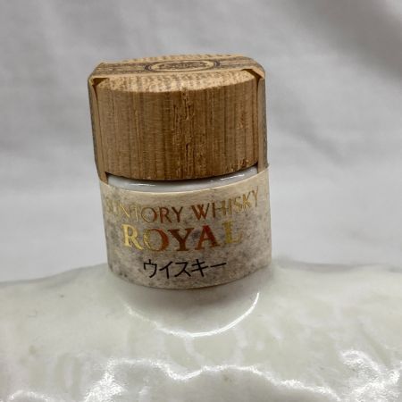 【北海道内限定発送】 ROYAL サントリーローヤル ジャパニーズ ローヤル/サントリー 600ml 43° 干支 羊 未開栓