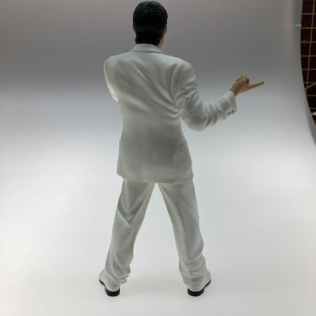   E.YAZAWA フィギュア 白スーツ・マイクスタンド