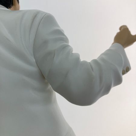   E.YAZAWA フィギュア 白スーツ・マイクスタンド
