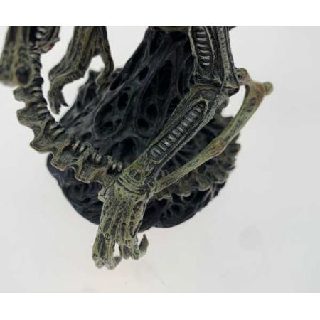   パリセイズ マイクロバスト エイリアン 1000体限定