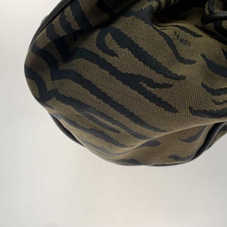  FENDI フェンディ ハンドバッグ キャンバス ゼブラ柄 ロゴチャーム付