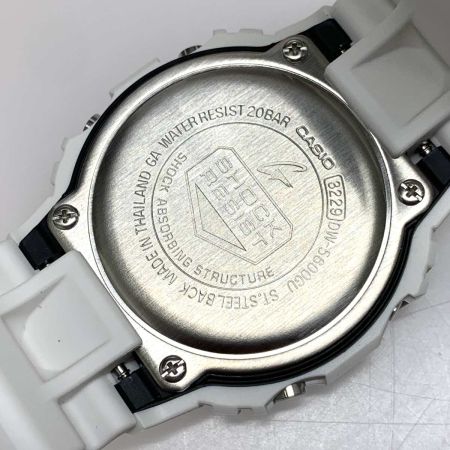  CASIO カシオ  腕時計 デジタルウォッチ 箱・取説付 DW-5600GU