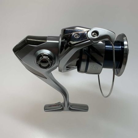  SHIMANO シマノ スピニングリール  23ストラディック 4000XG 本体のみ 045904