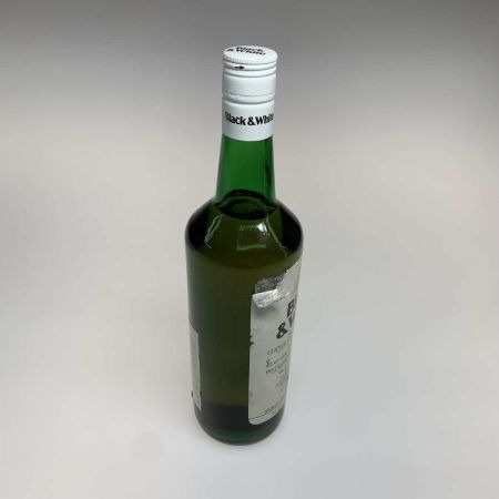   蒸留酒類 ウィスキー 760ml ブラック＆ホワイト 特級 43度 未開栓