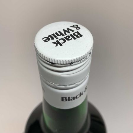   蒸留酒類 ウィスキー 760ml ブラック＆ホワイト 特級 43度 未開栓