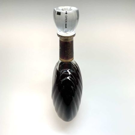 【北海道内限定発送】 SUNTORY サントリー 蒸留酒類 ブランデー 700ml XO DELUXE 40％ 未開栓