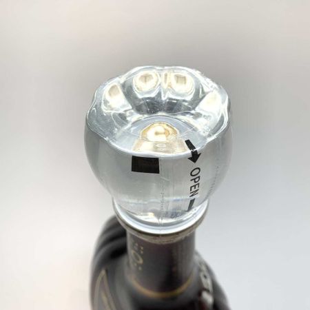 【北海道内限定発送】 SUNTORY サントリー 蒸留酒類 ブランデー 700ml XO DELUXE 40％ 未開栓