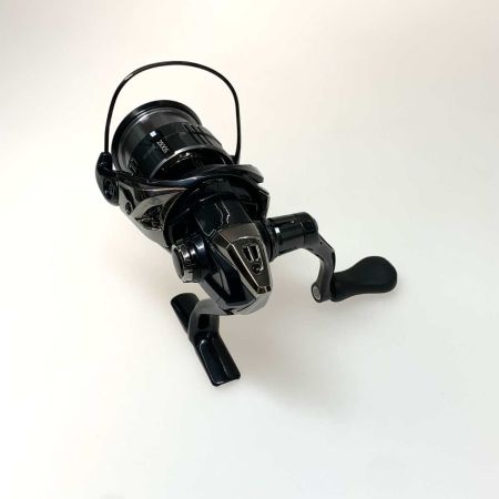  SHIMANO シマノ スピニングリール　19 バンキッシュ 2500S 03955