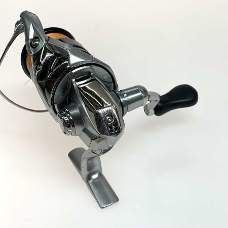  SHIMANO シマノ スピニングリール  19ストラディック C2000SHG  本体のみ 04014