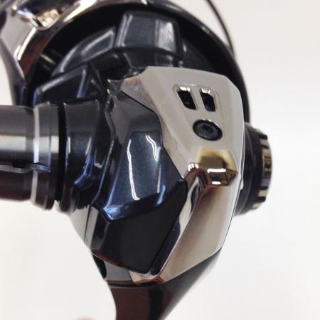  SHIMANO シマノ Vanquish ヴァンキッシュ C2000SHG スピニングリール 03952 ブラック