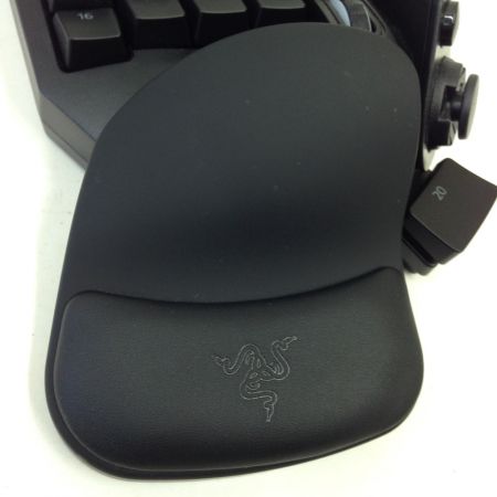  RAZER レイザー Tartarus Pro ゲーミングキーパット  RZ07-0311 ブラック