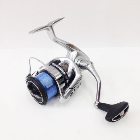  SHIMANO シマノ 19ストラディック　C3000HG　04019　スピニングリール C3000HG 箱付