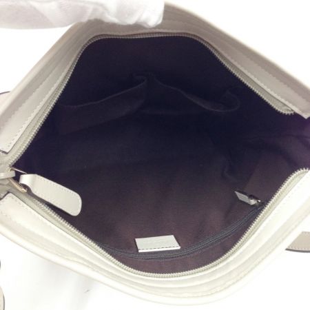  GUCCI グッチ GGキャンバス ショルダーバッグ 388924 ベージュ x ホワイト