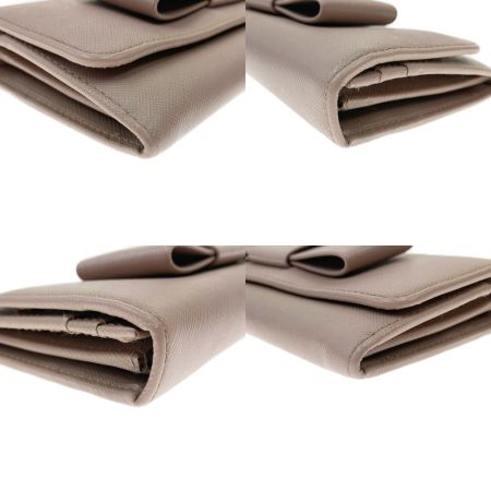  PRADA プラダ 長財布 1MH132 ベージュ