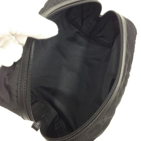  GUCCI グッチ ポーチ コスメポーチ 224089 ブラック