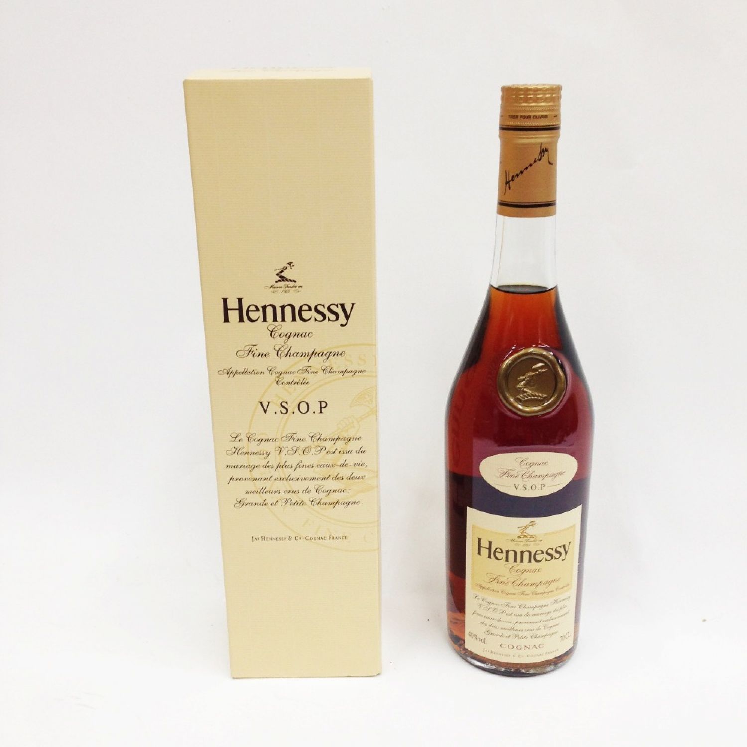 中古】 Hennessy ヘネシー ブランデー 700ml 箱付 40度 Nランク 未開栓