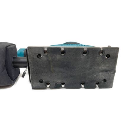  MAKITA マキタ 仕上げサンダー BO3710