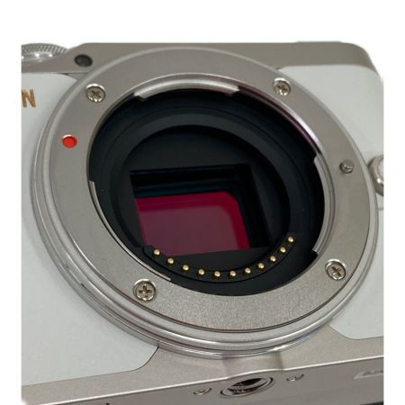  OLYMPUS オリンパス ミラーレス一眼カメラ PEN  E-PL10 ホワイト ダブルズームキット