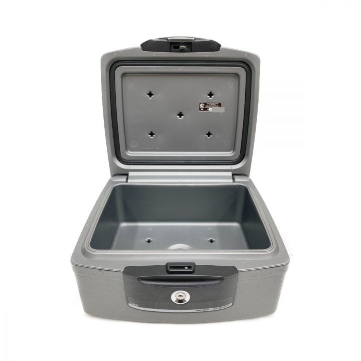 セントリー 金庫 H2100 鍵付 耐火耐水保管庫 - 中古その他アイテム