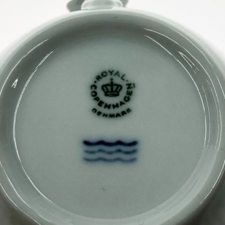  ROYAL COPENHAGEN ロイヤル・コペンハーゲン ホワイト フルーテッド ハーフレース シュガー シュガーポット