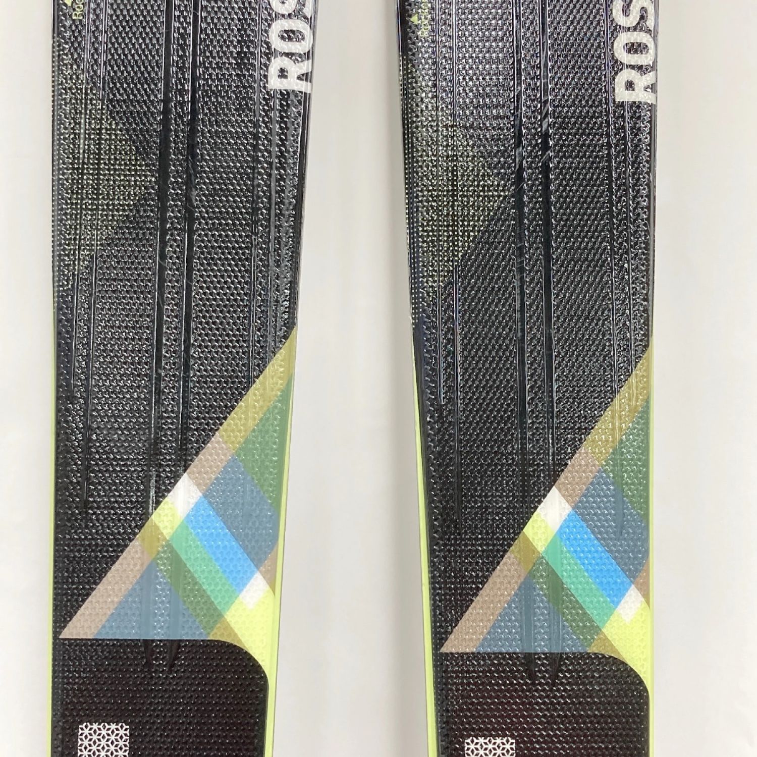 中古】 ROSSIGNOL ロシニョール Famous2 Light series 17-18モデル