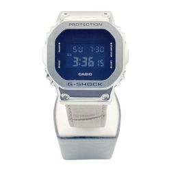 〇〇 CASIO カシオ G-SHOCK Ｇショック 腕時計 GM-5600 シルバー Cランク