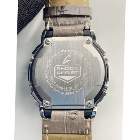  CASIO カシオ G-SHOCK Ｇショック 腕時計 GM-5600 シルバー