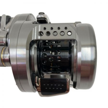  SHIMANO シマノ CALCUTTA CONQUEST 17カルカッタコンクエスト BFS HG LEFT ヒダリ ベイトリール 03676