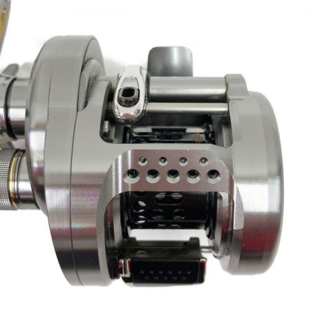  SHIMANO シマノ CALCUTTA CONQUEST 17カルカッタコンクエスト BFS HG LEFT ヒダリ ベイトリール 03676