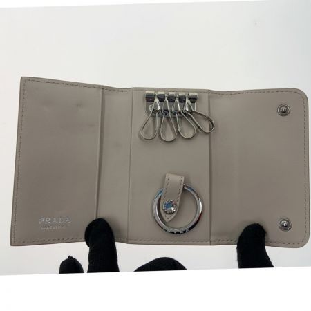  PRADA プラダ レタリングロゴ 4連キーケース キーケース キーホルダー 4連  1PG004 ベージュ