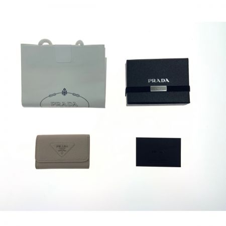  PRADA プラダ レタリングロゴ 4連キーケース キーケース キーホルダー 4連  1PG004 ベージュ