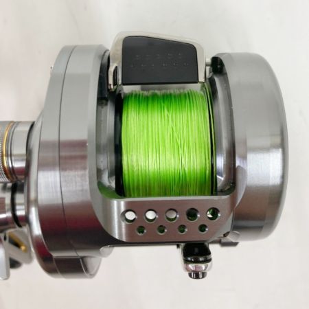  SHIMANO シマノ CALCUTTA CONQUEST 17カルカッタコンクエスト BFSHG 右 03675  ベイトリール