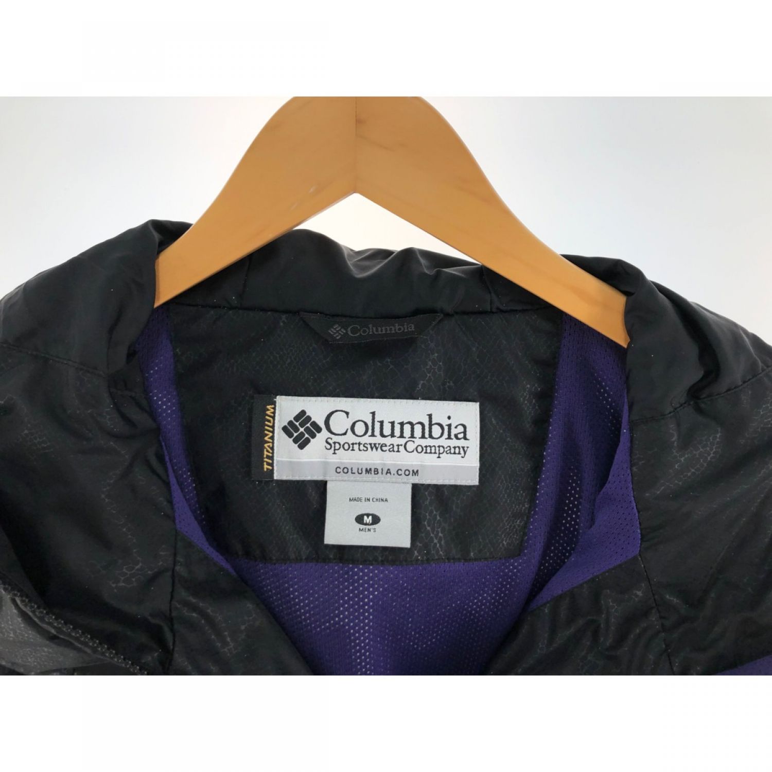 Columbia　ナイロンジャケット　ブラック　メンズMサイズ