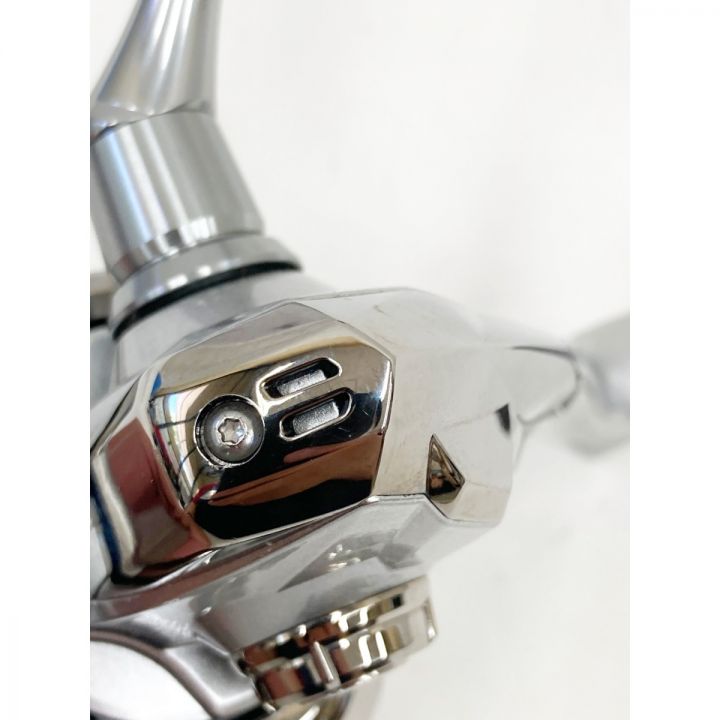 中古】 SHIMANO シマノ STRADIC 19ストラディック C3000XG 04020 スピニングリール 釣具｜総合リサイクルショップ  なんでもリサイクルビッグバン オンラインストア