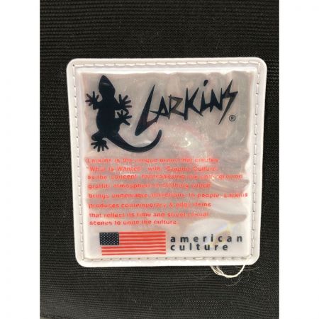  LARKINS バッグ リュック ブラック