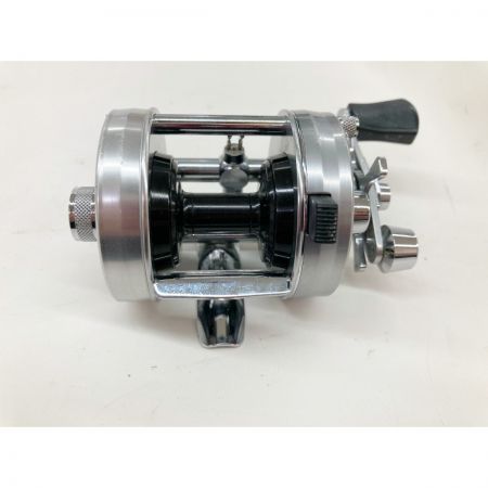  Abu Garcia アブガルシア Ambassadeur SWEDEN リール 番手不明 ジャンク品