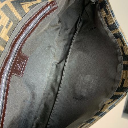  FENDI フェンディ ズッカ柄 マンマバケット セミショルダーバッグ 26424 ブラウン
