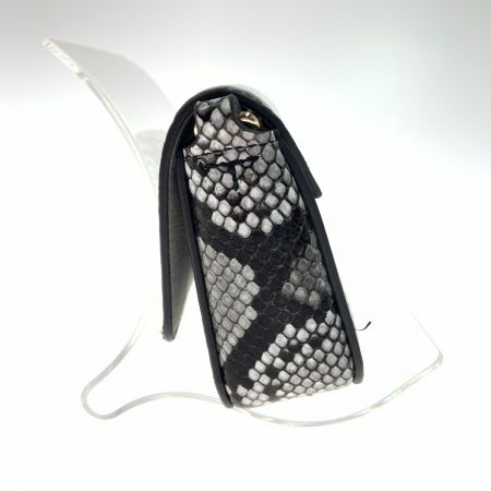  FURLA フルラ 2way ミニ ショルダーバッグ ポシェット ブラック x ホワイト