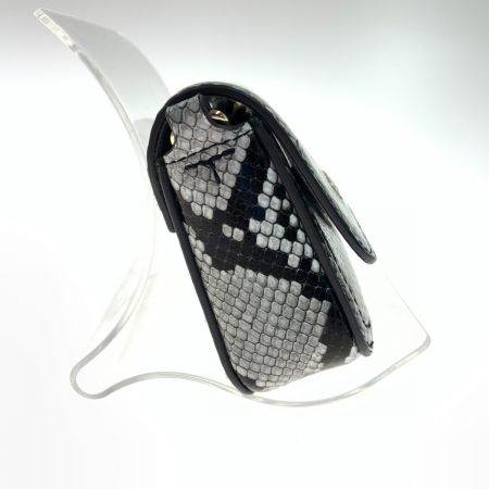  FURLA フルラ 2way ミニ ショルダーバッグ ポシェット ブラック x ホワイト